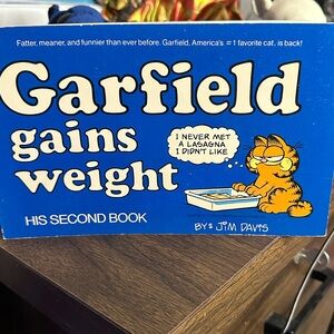 First edition, second book in series Garfield Gains Weight Book
